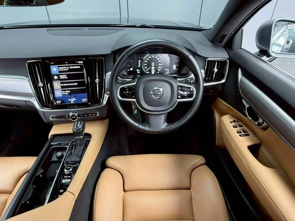2017 Volvo S90 II 2