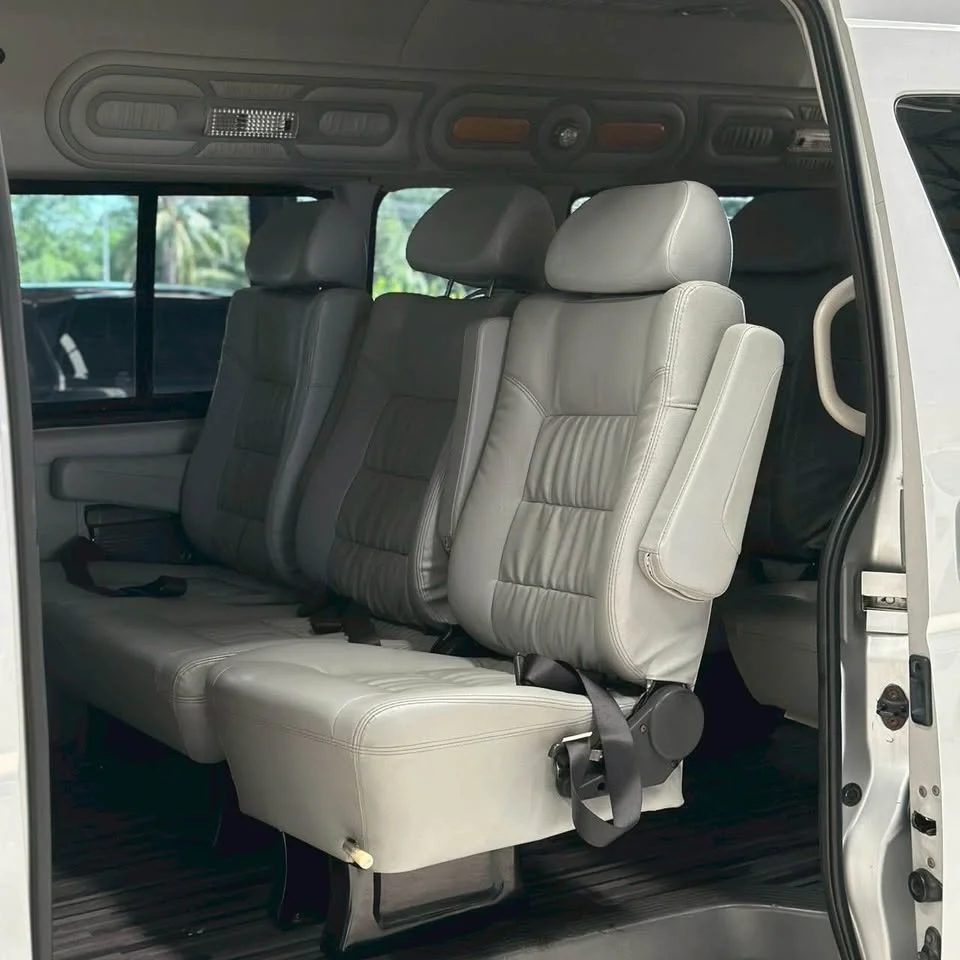 2009 Toyota Commuter V (H200) 3