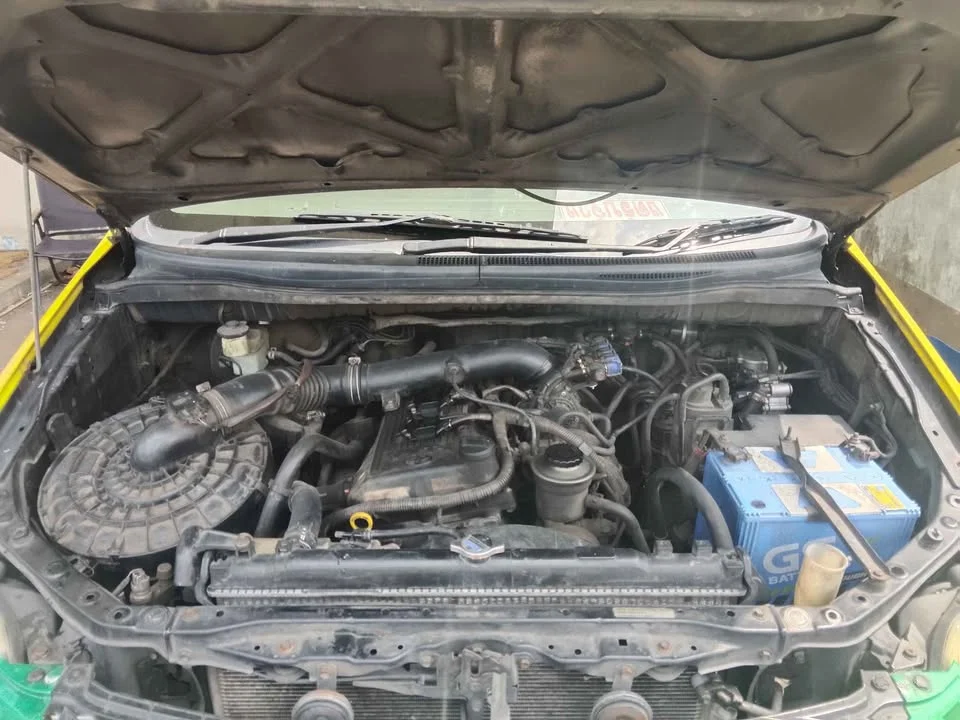 2012 Toyota Innova I 2