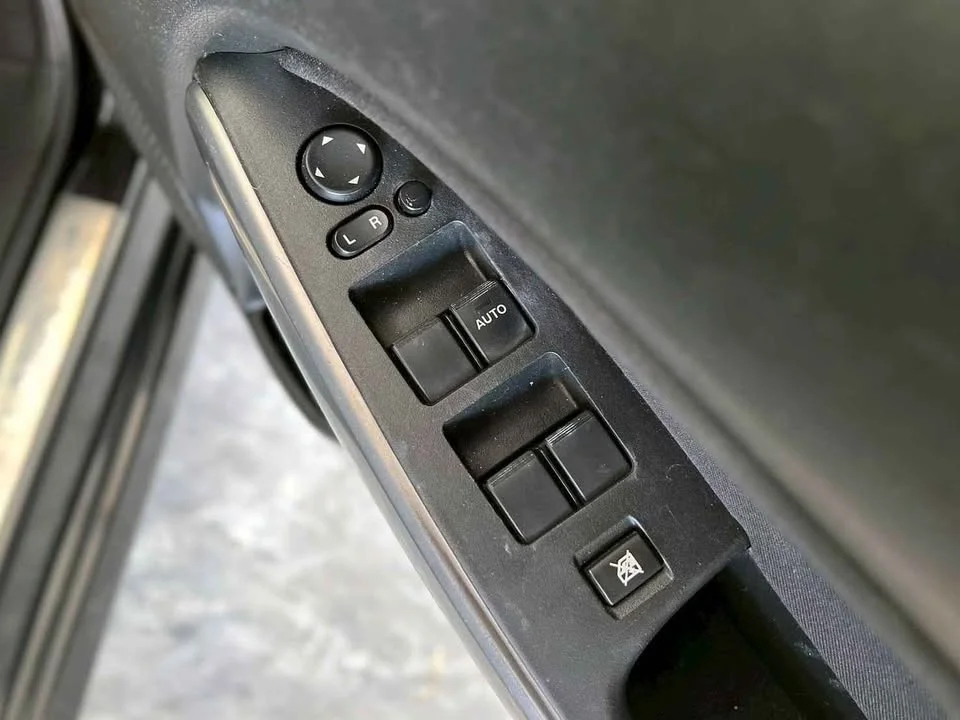 2014 Mazda 2 II 3