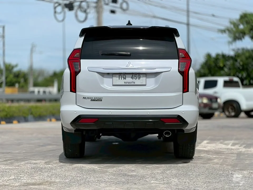 2022 Mitsubishi Pajero Sport III 2