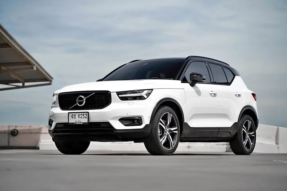 2019 Volvo XC40 2