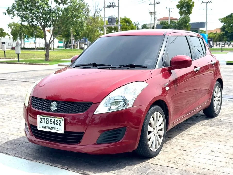2013 Suzuki Swift II 3