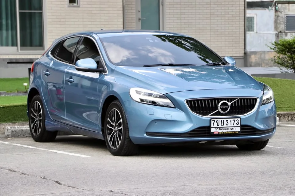 2017 Volvo V40 II 2