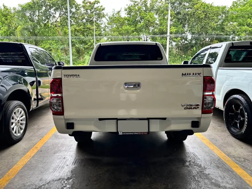 2013 Toyota Hilux VII 2