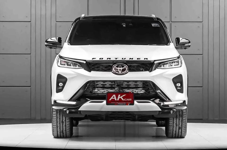 2023 Toyota Fortuner II 3