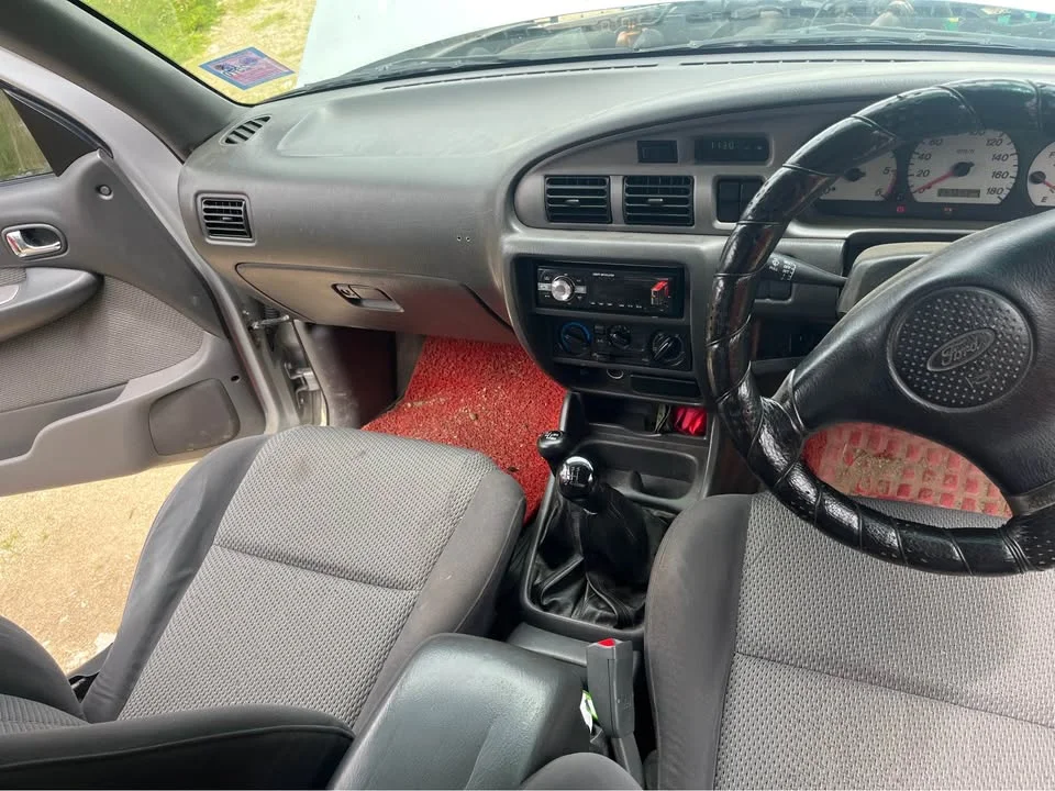 2005 Mazda 2500 Fighter V 2