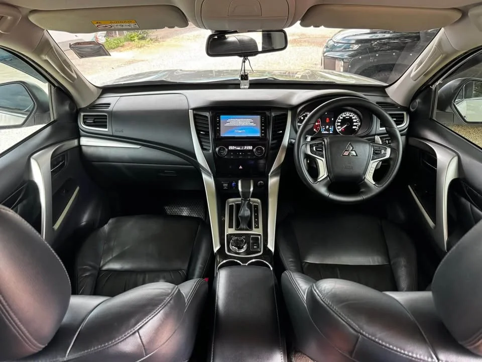2016 Mitsubishi Pajero Sport III 3
