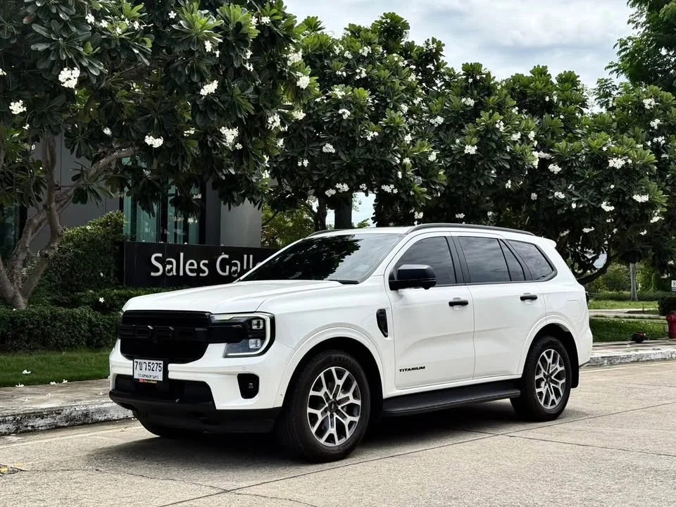 2023 Ford Everest III 2