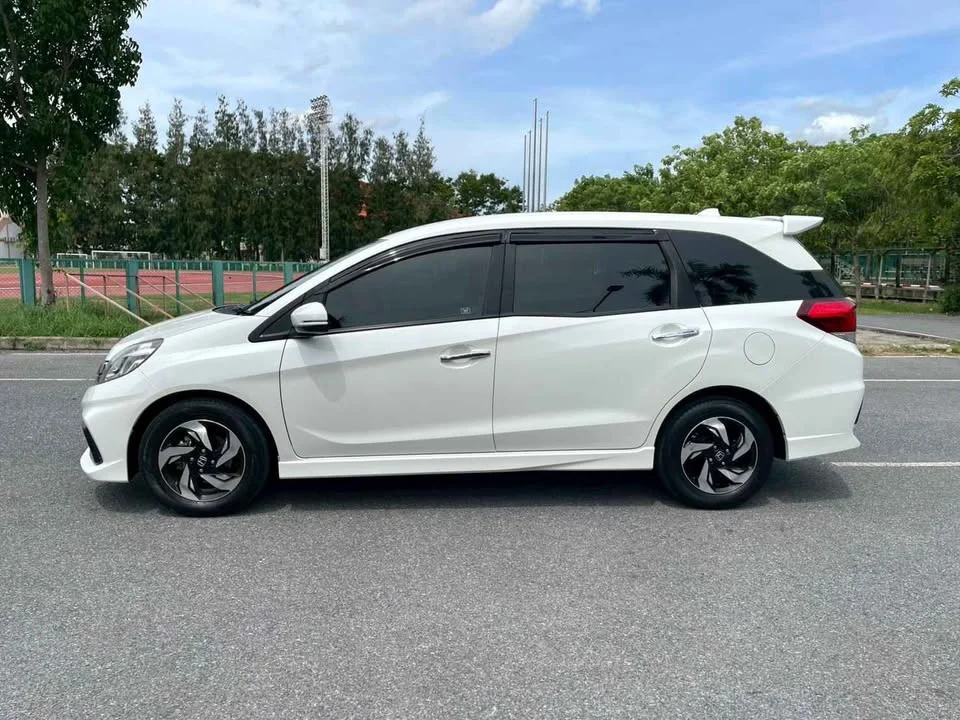 2015 Honda Mobilio II 3