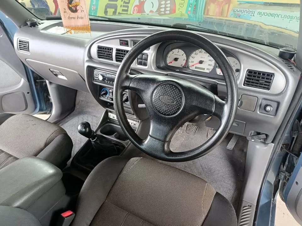 2005 Mazda 2500 Fighter V 2
