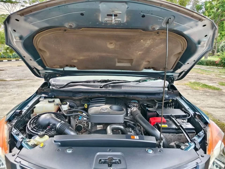 2013 Mazda BT-Series II 2