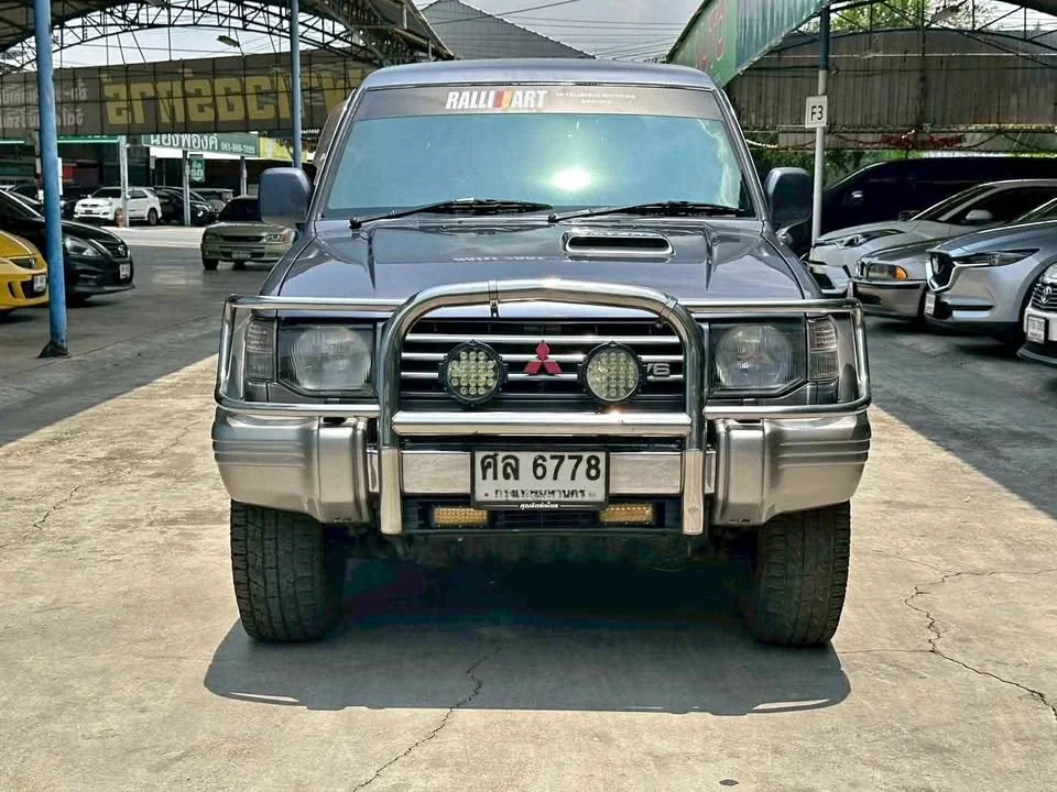 1995 Mitsubishi Pajero II 2