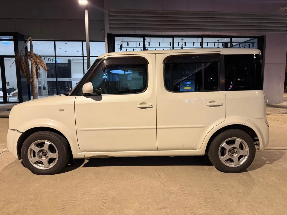 2010 Nissan Cube II (Z11) 3