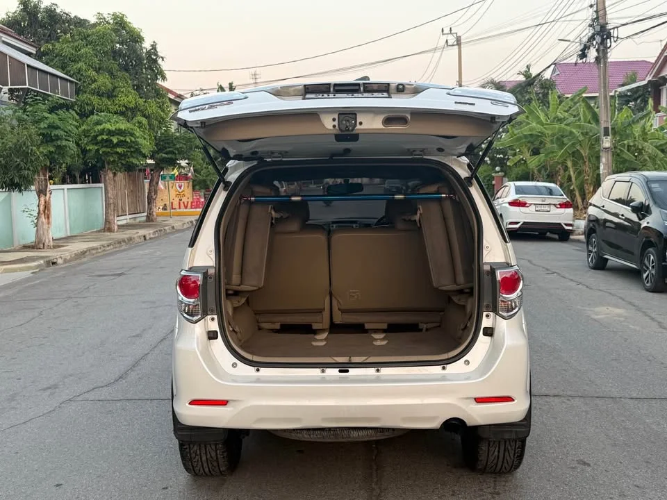 2013 Toyota Fortuner I 2