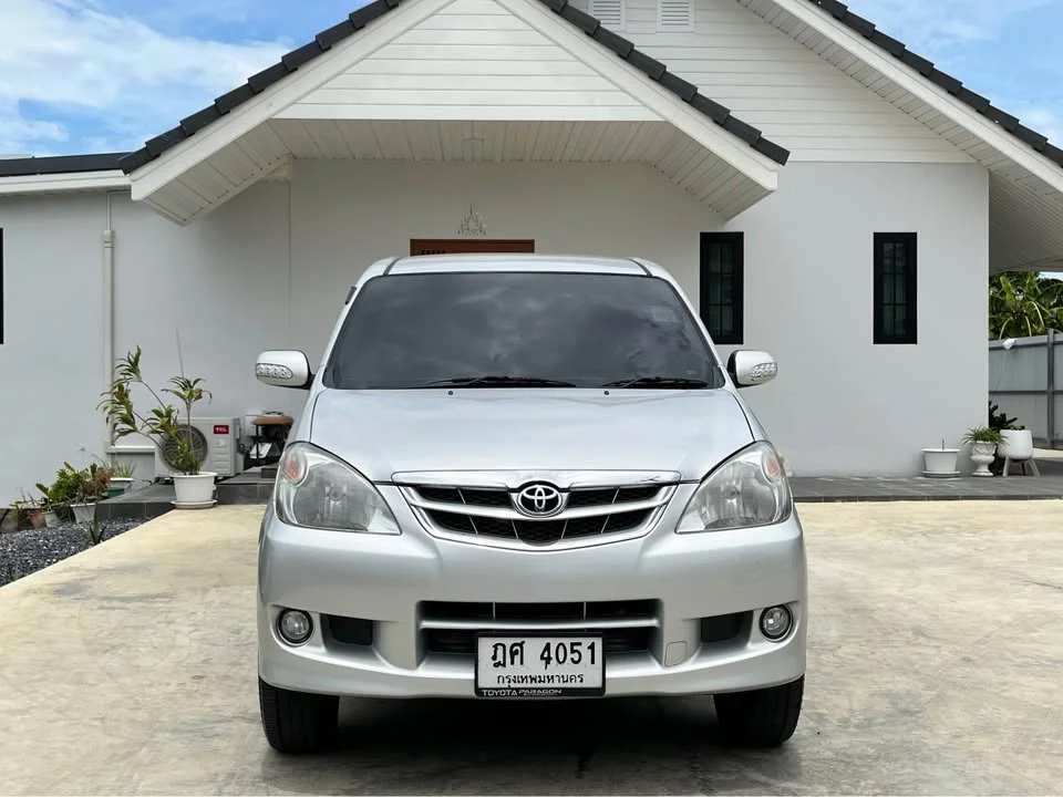 2010 Toyota Avanza I 3