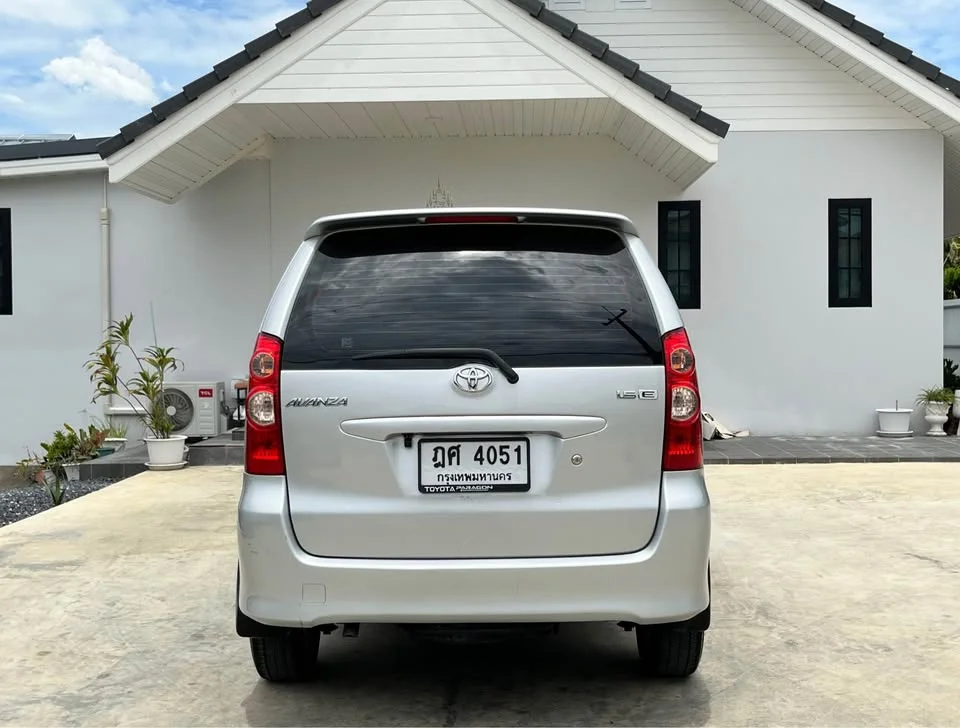 2010 Toyota Avanza I 2