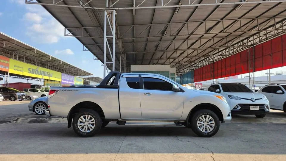 2015 Mazda BT-Series II 2