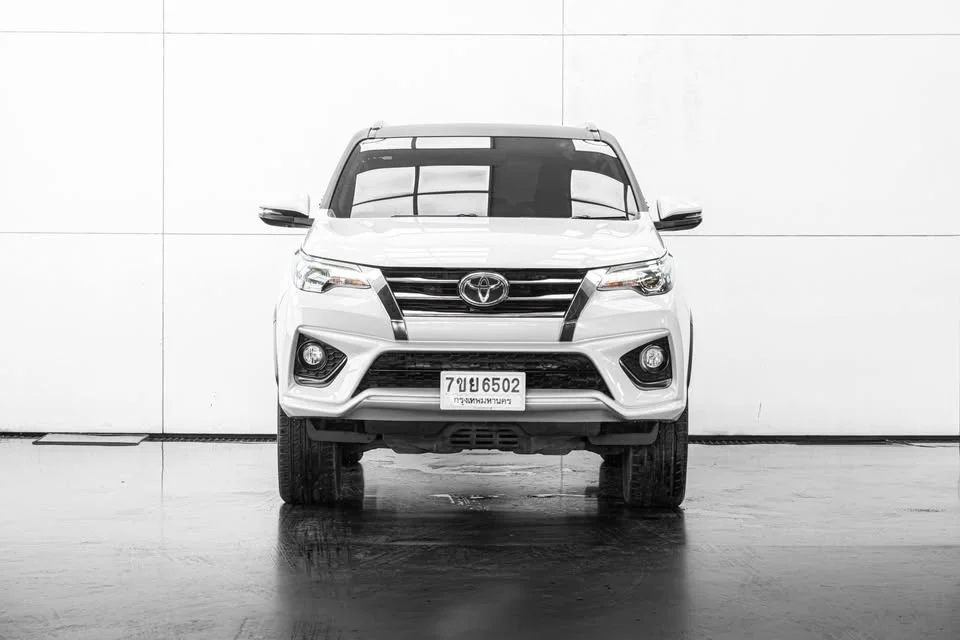 2017 Toyota Fortuner II 2