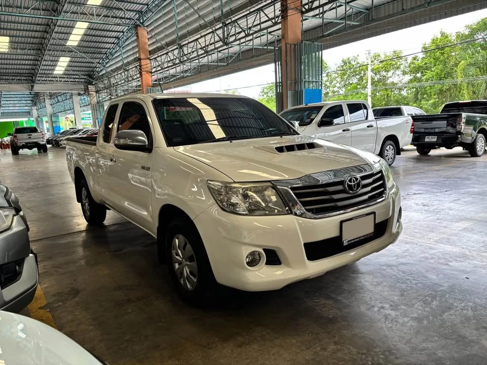 2013 Toyota Hilux VII 3