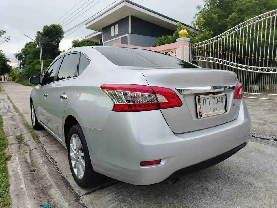 2013 Nissan Sylphy III (B17) 3