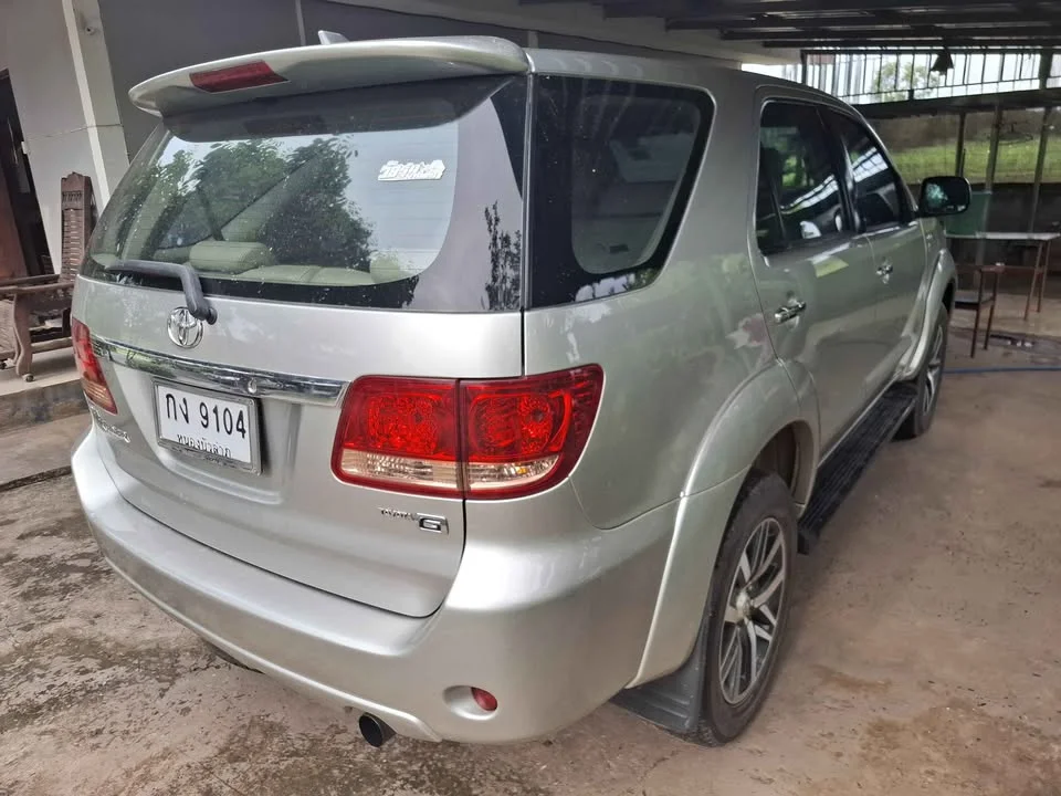 2005 Toyota Fortuner I 3