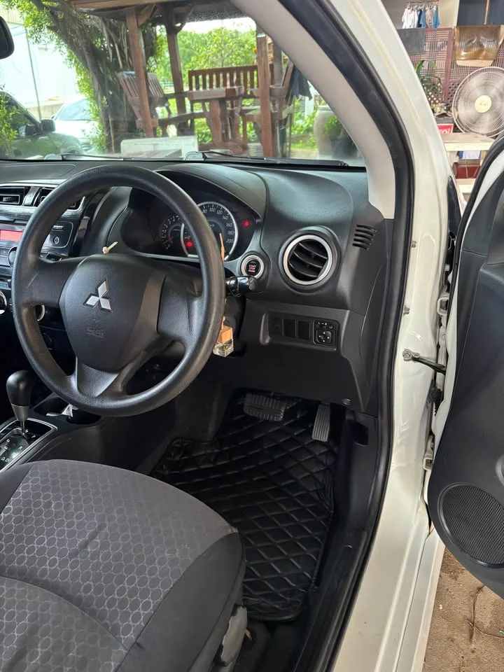2014 Mitsubishi Mirage VI 2