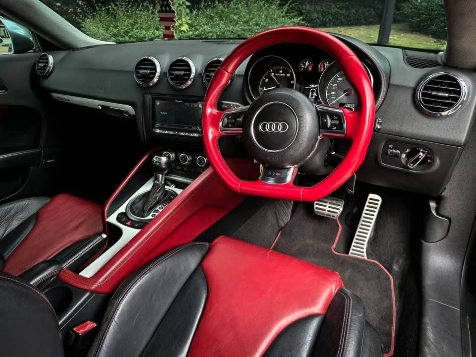2010 Audi TT Mk2 2