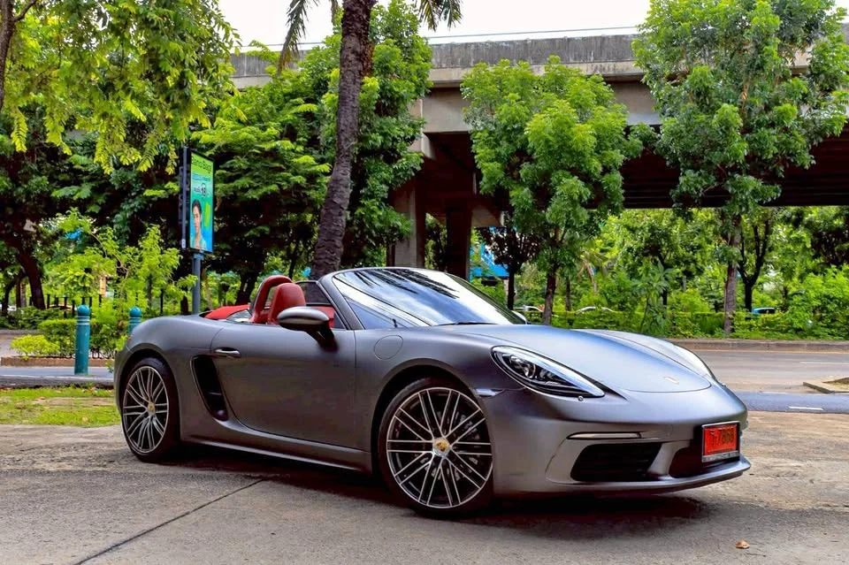 2017 Porsche 718 Boxster and Cayman IV 3