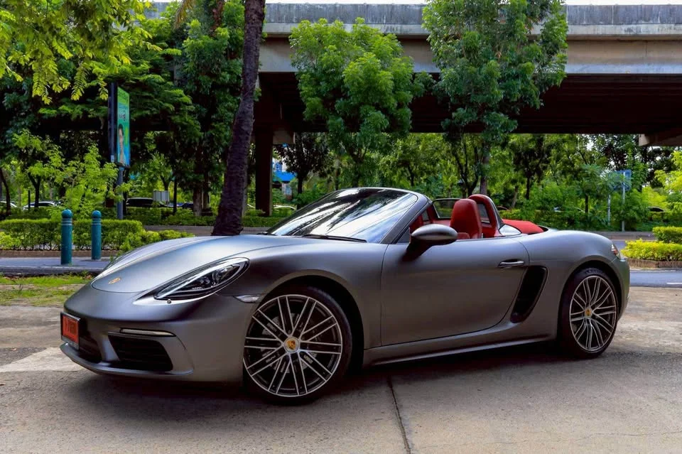 2017 Porsche 718 Boxster and Cayman IV 2