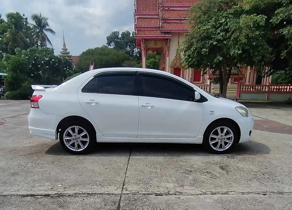 2000 Mazda 2500 Fighter V 3