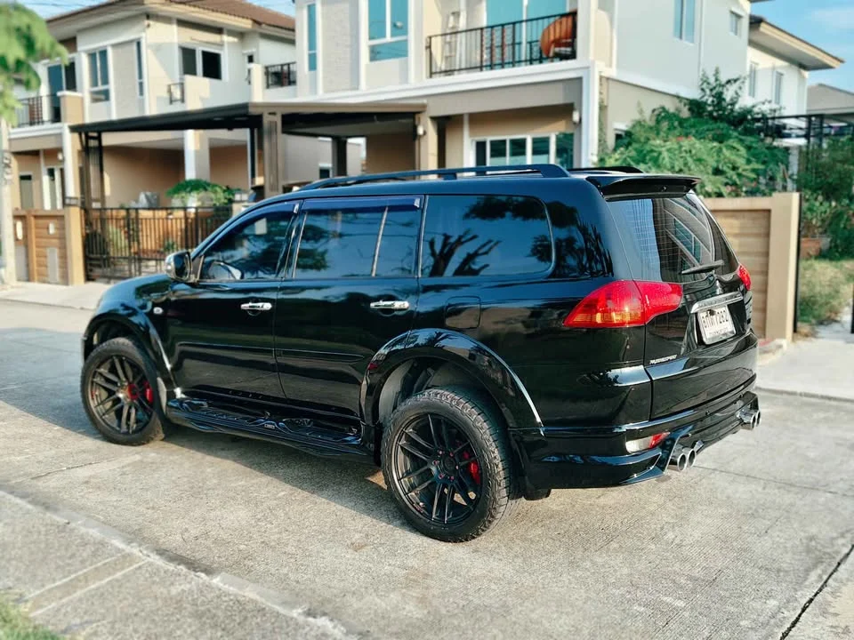 2012 Mitsubishi Pajero Sport II 2