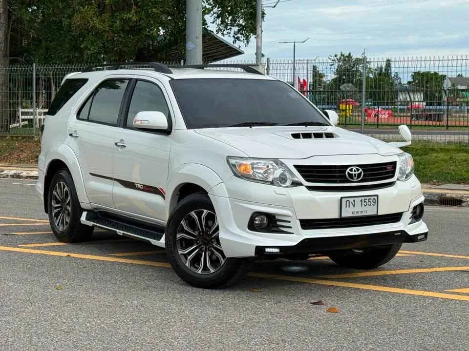 2014 Toyota Fortuner I 3