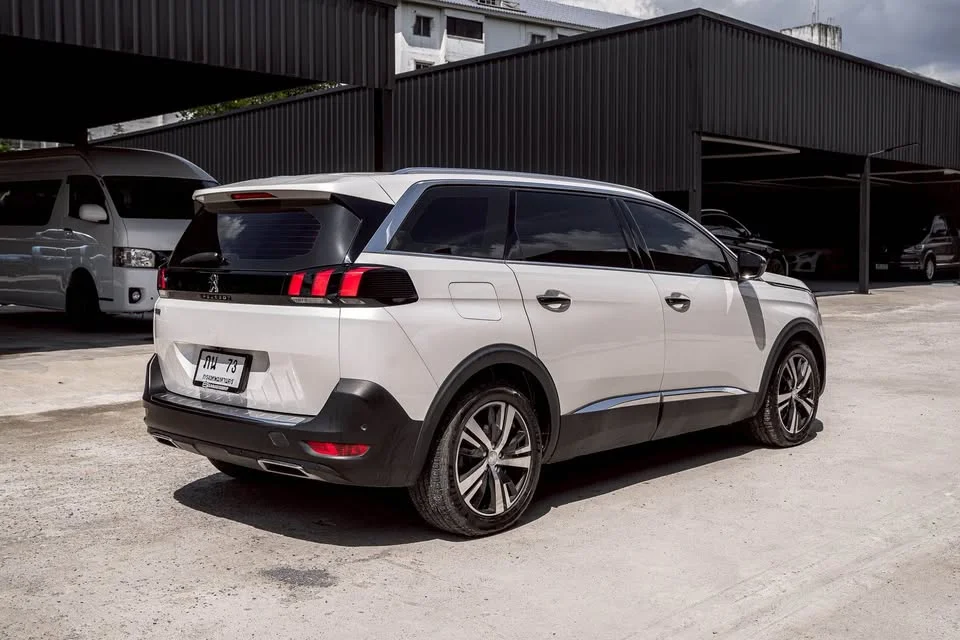 2020 Peugeot 5008 II 3