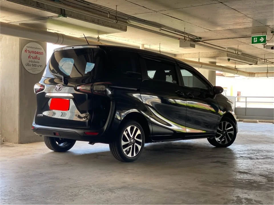 2018 Toyota Sienta II 3