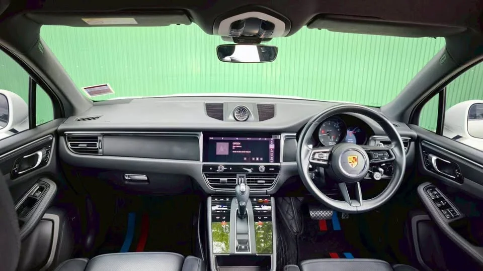 2021 Porsche Macan I 2