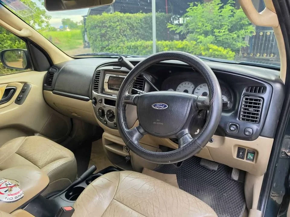 2004 Ford Escape I 2