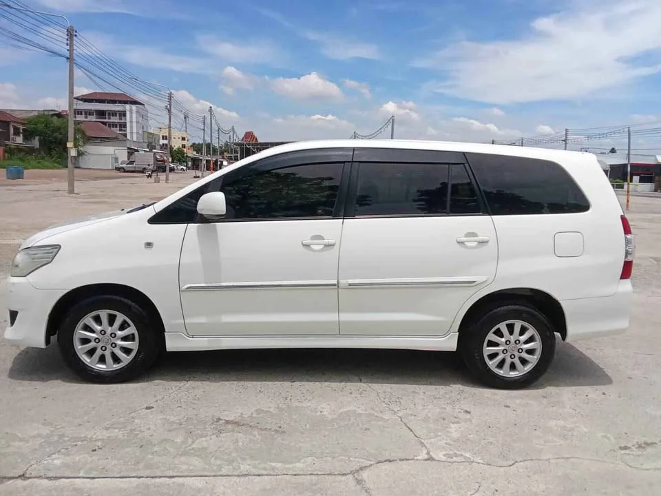 2015 Toyota Innova I 2