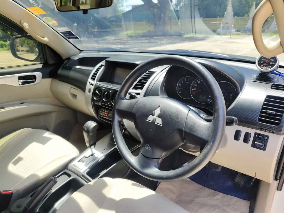 2013 Mitsubishi Pajero Sport II 3