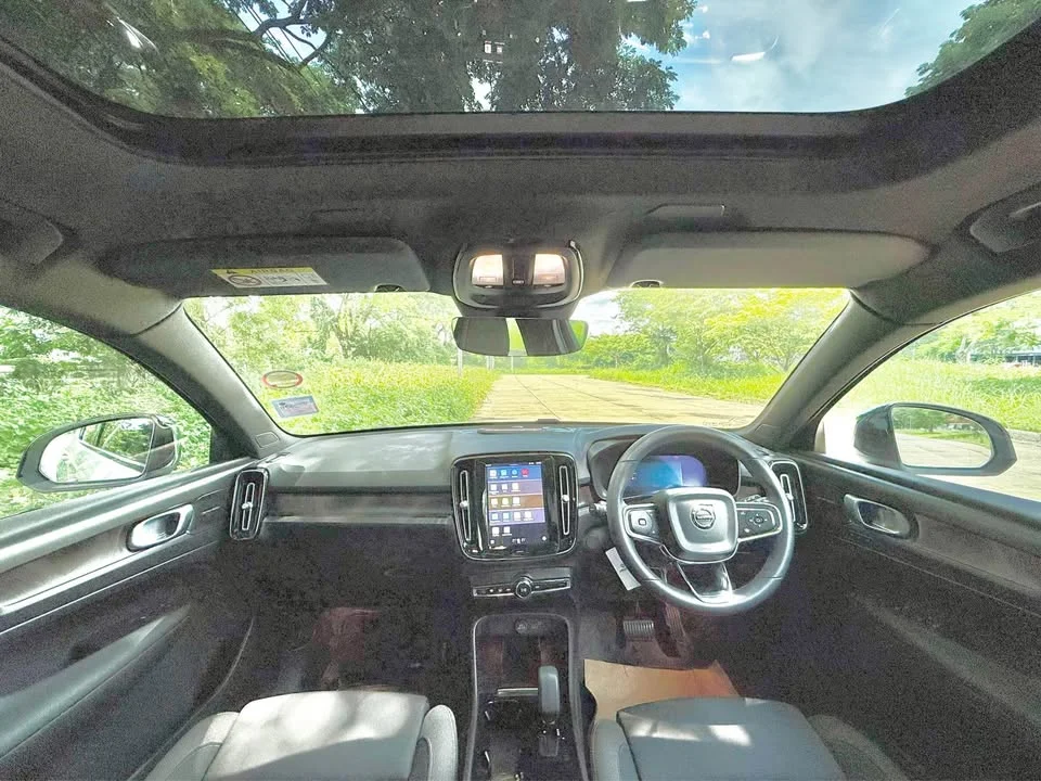 2024 Volvo XC40 2