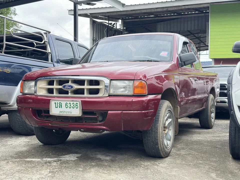 2000 Mazda 2500 Fighter V 2