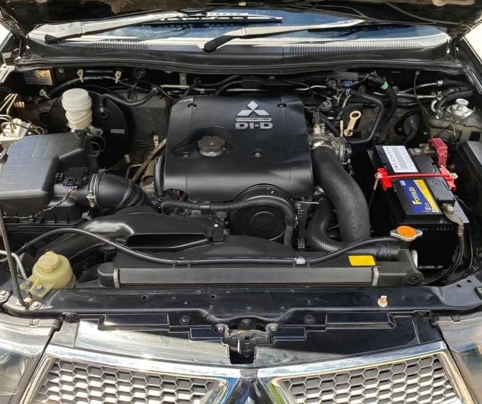 2010 Mitsubishi Triton IV 3
