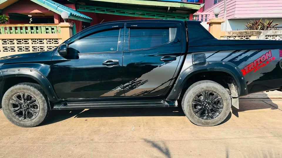 2022 Mitsubishi Triton V 2