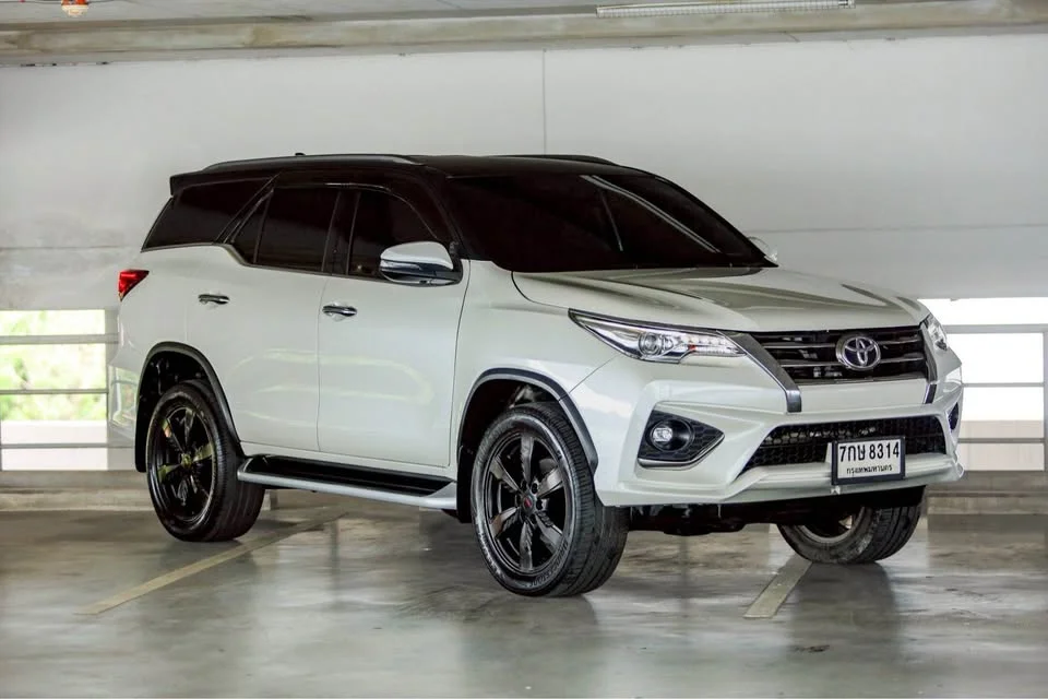 2018 Toyota Fortuner II 2