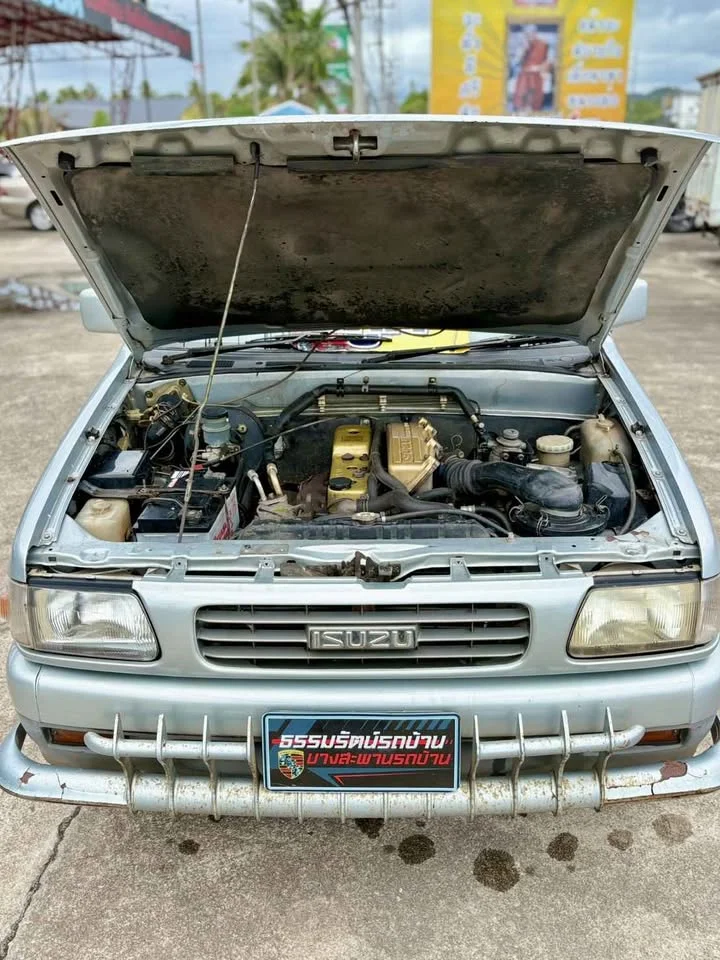 1996 Isuzu TFR III 3
