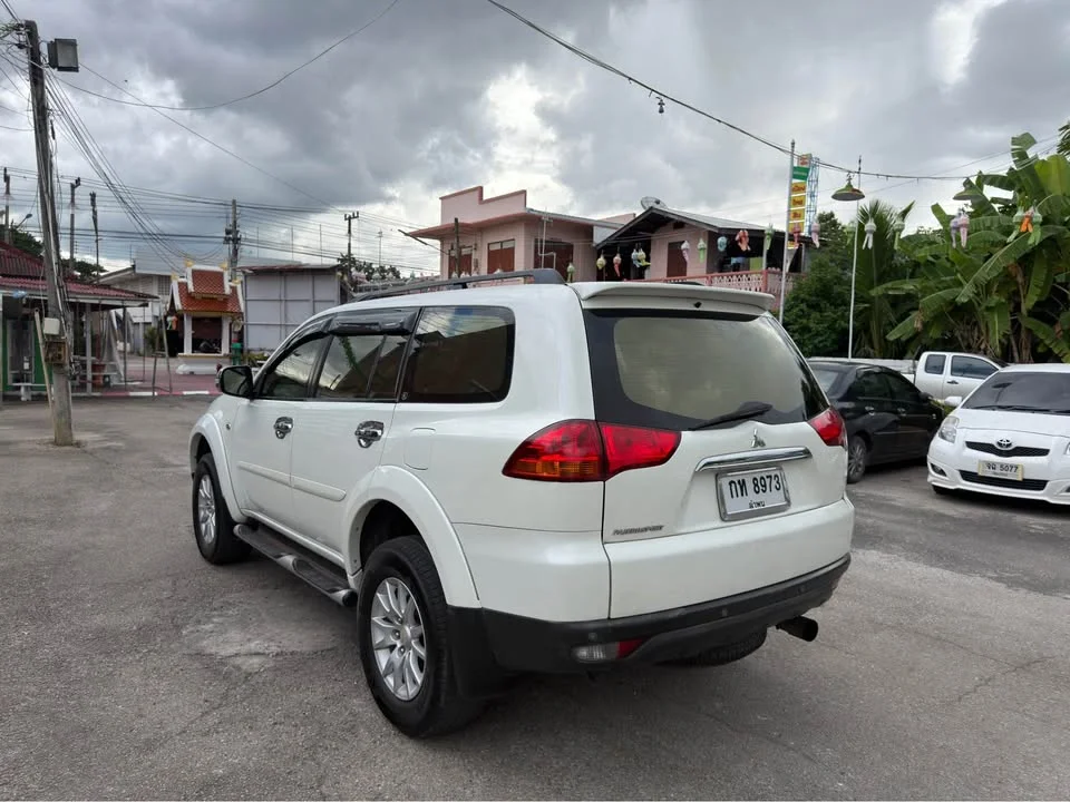 2012 Mitsubishi Pajero Sport II 2