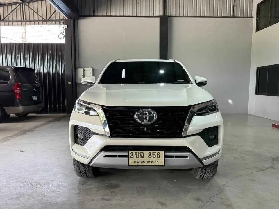 2022 Toyota Fortuner II 2