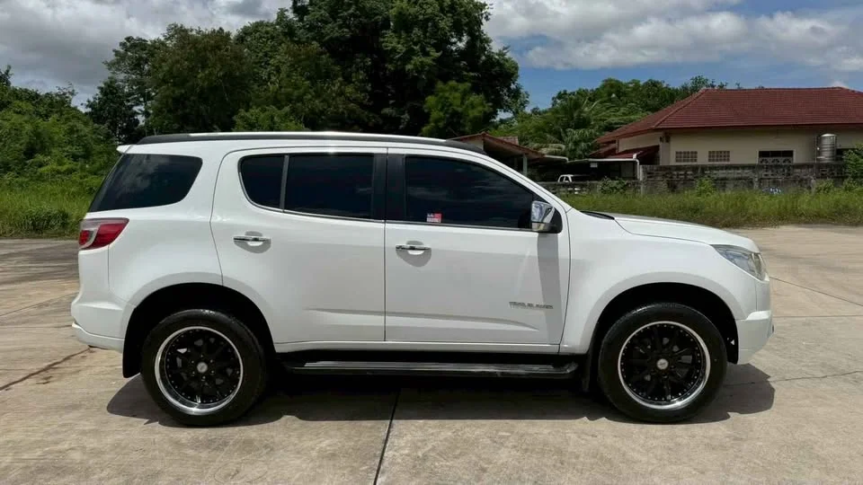 2013 Chevrolet TrailBlazer II 2