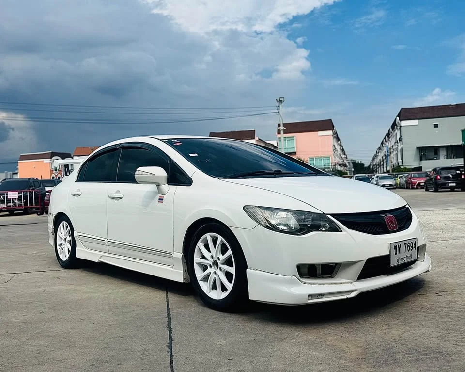 2011 Honda Civic VIII 2