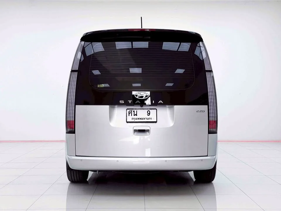 2023 Hyundai Staria US4 3